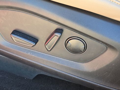 Used 2023 Ford Explorer XLT w/ Equipment Group 202A image 13