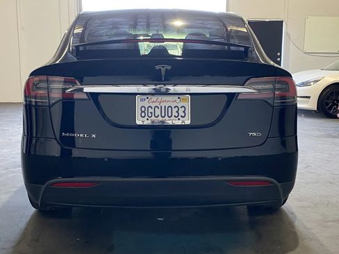 Used 2018 Tesla Model X image 3