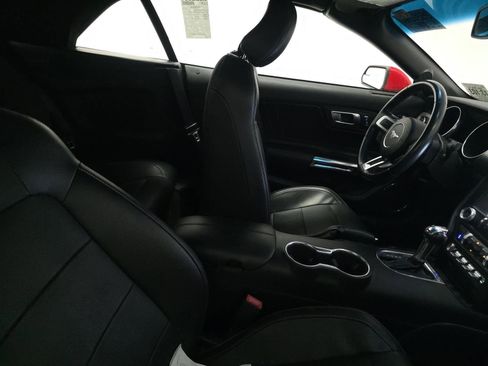 Used 2018 Ford Mustang Premium image 6