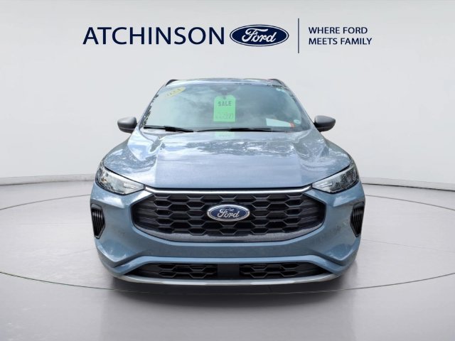 Certified 2023 Ford Escape ST-Line w/ Tech Pack #1 AWD/4WD image 2