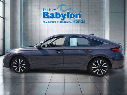 Used 2024 Honda Civic EX-L image 2
