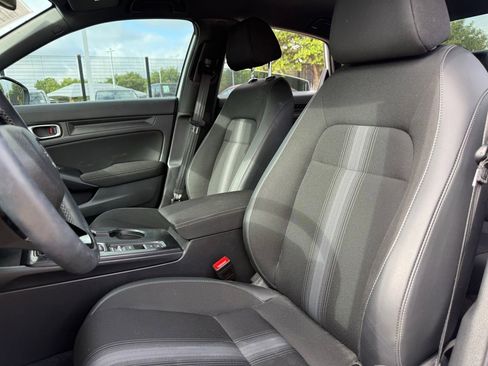 Used 2023 Honda Civic Sport image 10