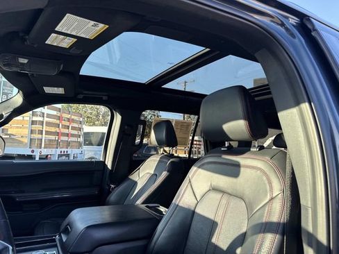Used 2022 Ford Expedition Max Limited image 21