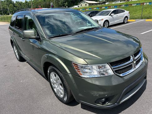 Used 2019 Dodge Journey SE w/ Connectivity Group FWD image 7