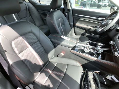 New 2025 Nissan Altima 2.5 SR image 27