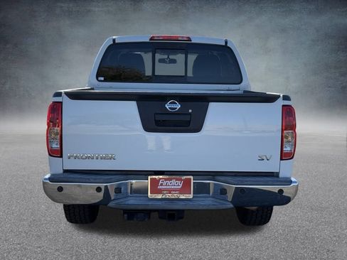 Used 2016 Nissan Frontier SV image 5