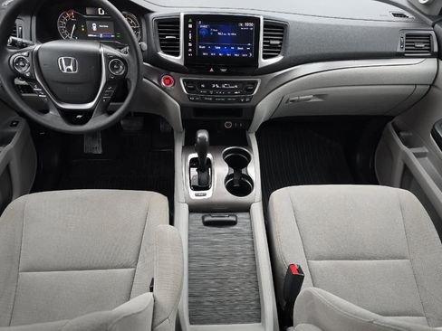 Used 2016 Honda Pilot EX image 3