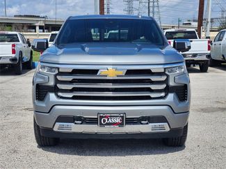 Used 2024 Chevrolet Silverado 1500 High Country w/ Technology Package video 2