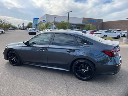 Used 2025 Honda Civic Sport image 4