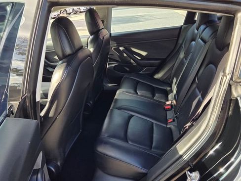 Used 2021 Tesla Model 3 Standard Range Plus image 10