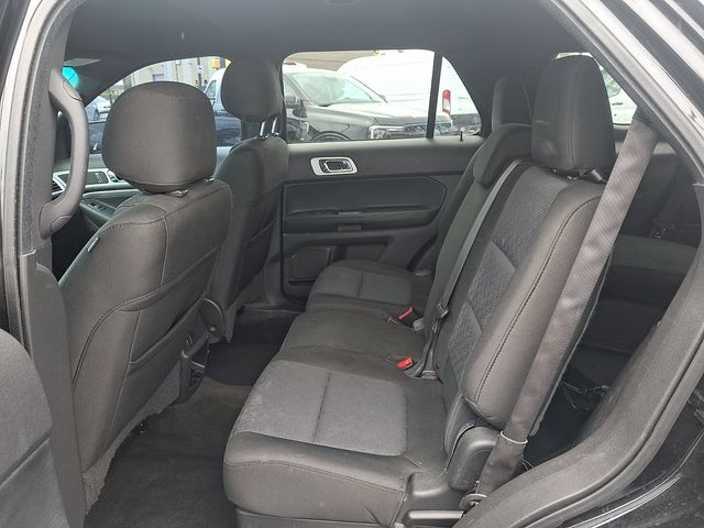 Used 2014 Ford Explorer XLT w/ Equipment Group 201A FWD image 10