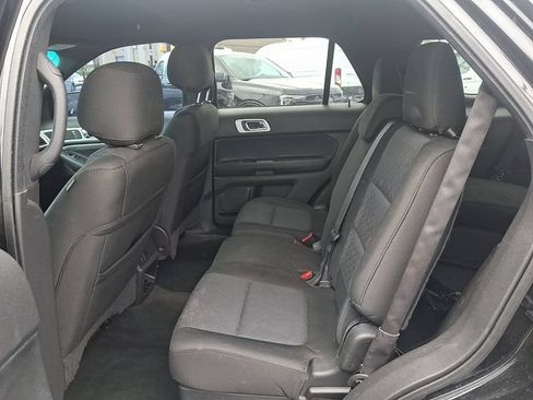 Used 2014 Ford Explorer XLT w/ Equipment Group 201A FWD image 10