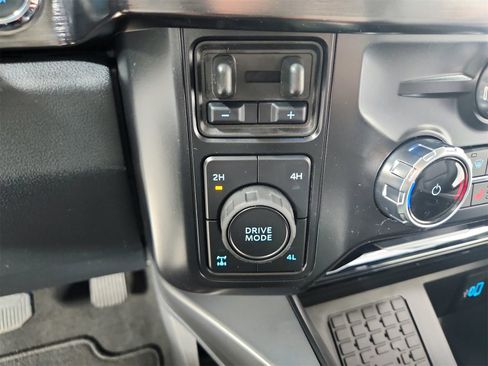 New 2026 Ford F250 Lariat w/ Chrome Package image 27