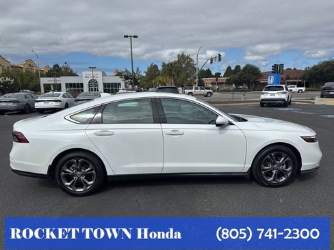 Used 2023 Honda Accord EX image 8