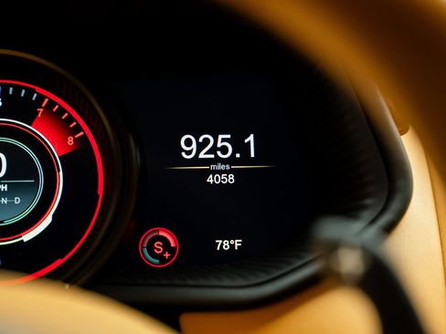 Used 2018 Aston Martin DB11 V12 RWD image 42