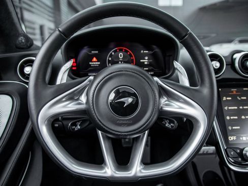 Used 2025 McLaren GTS image 27