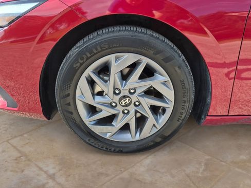Used 2024 Hyundai Elantra SEL FWD image 27