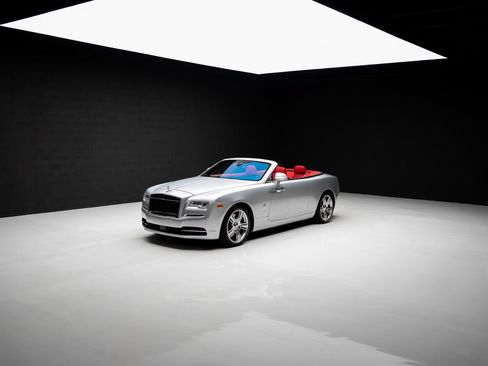 Used 2017 Rolls-Royce Dawn RWD image 88