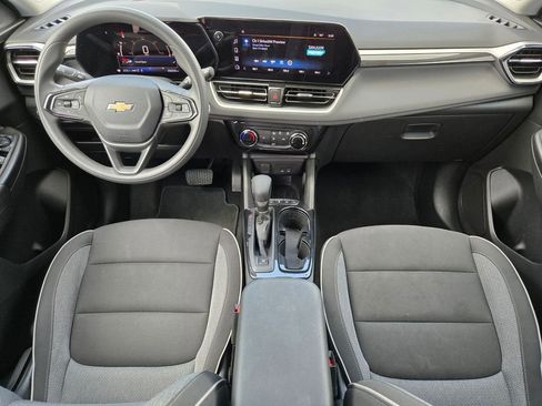 Used 2025 Chevrolet TrailBlazer LT AWD/4WD image 25