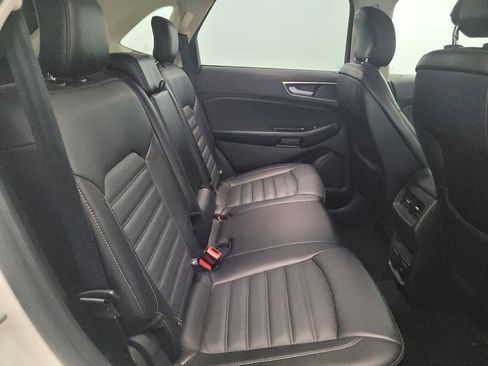 Used 2017 Ford Edge SEL w/ Equipment Group 201A AWD/4WD image 19