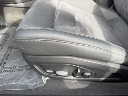 Used 2022 Audi e-tron GT Premium Plus image 34