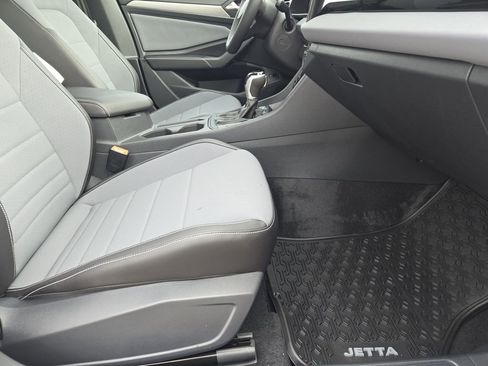 New 2026 Volkswagen Jetta SE image 11