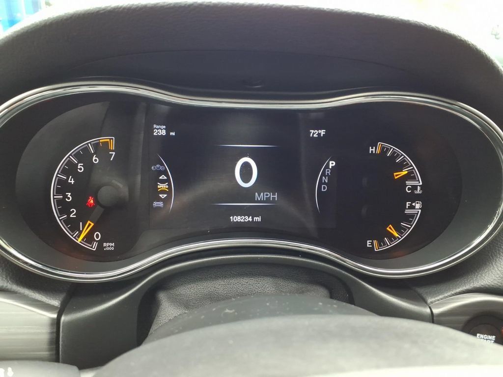 Used 2019 Jeep Grand Cherokee Limited AWD/4WD image 15