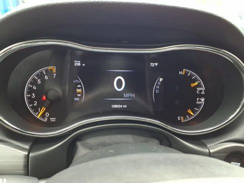 Used 2019 Jeep Grand Cherokee Limited AWD/4WD image 15