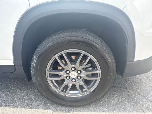 Used 2025 GMC Acadia Elevation FWD image 6