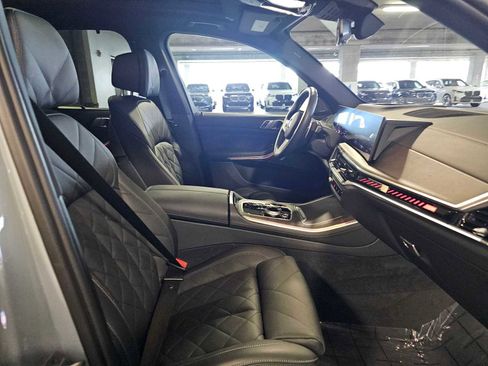 Used 2024 BMW X5 M60i image 40