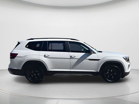 New 2026 Volkswagen Atlas Peak Edition AWD/4WD image 9