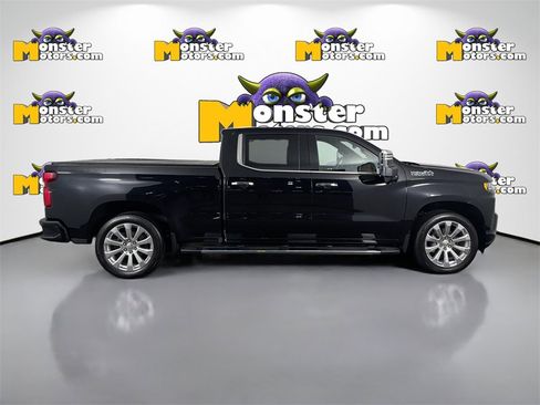 Used 2021 Chevrolet Silverado 1500 High Country w/ Technology Package image 4