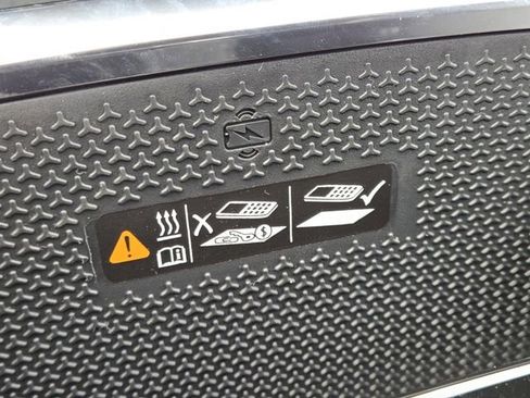 New 2026 Chevrolet Equinox LT w/ Convenience Package II image 9