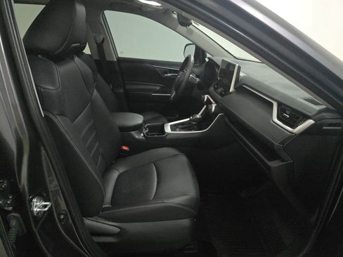 Used 2024 Toyota RAV4 XLE Premium image 9