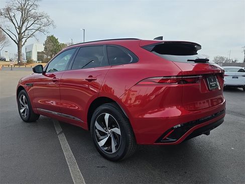 Used 2024 Jaguar F-PACE R-Dynamic S image 3