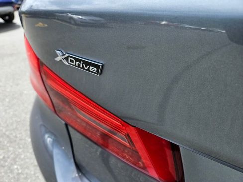 Used 2017 BMW 530i xDrive AWD/4WD image 10
