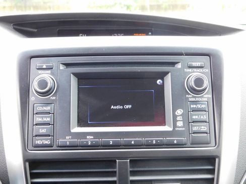 Used 2012 Subaru Forester 2.5X Limited AWD/4WD image 11