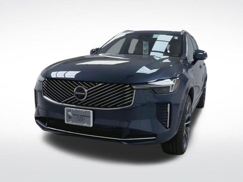 New 2026 Volvo XC90 T8 Ultra w/ Lounge Package AWD/4WD image 3