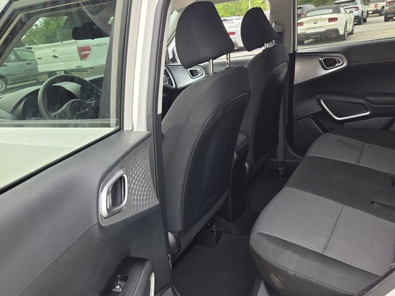 Used 2023 Kia Soul LX w/ Option Group 015 FWD image 8