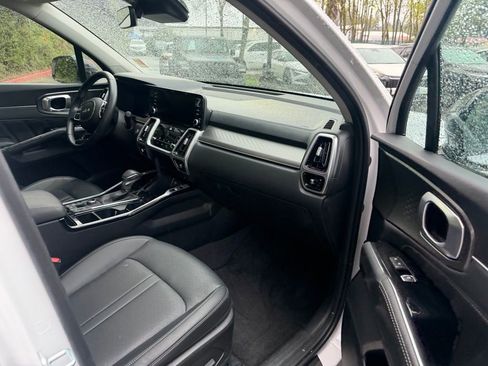 Used 2023 Kia Sorento SX image 15