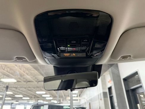 Used 2025 Lexus RX 450h AWD w/ Convenience Package image 15