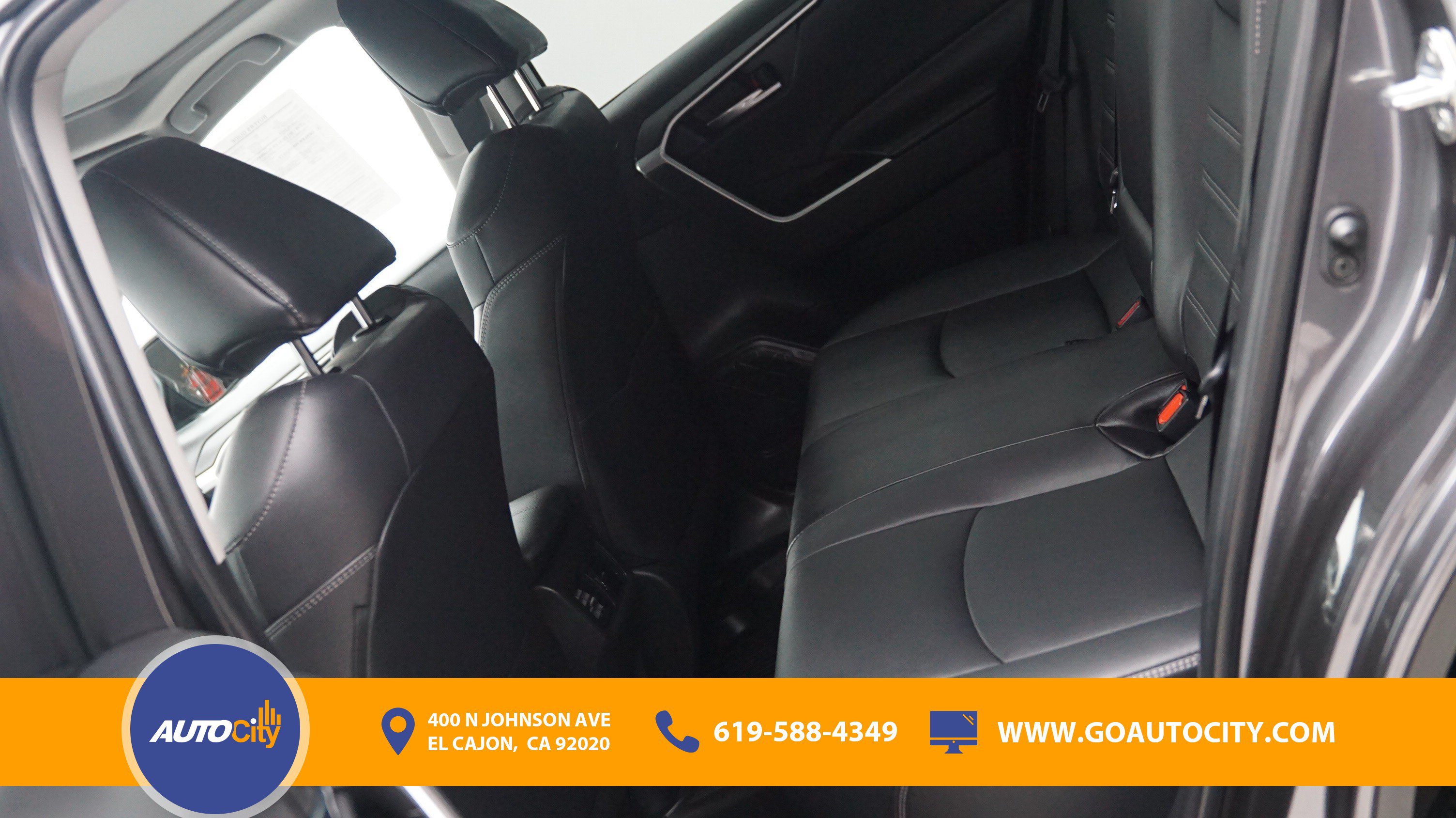 Used 2022 Toyota RAV4 XLE Premium FWD image 14