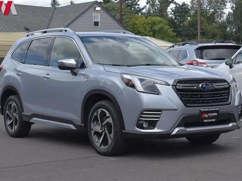 Used 2022 Subaru Forester Touring AWD/4WD image 1