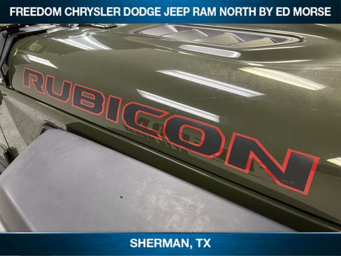 Used 2022 Jeep Gladiator Rubicon w/ Cold Weather Group image 4