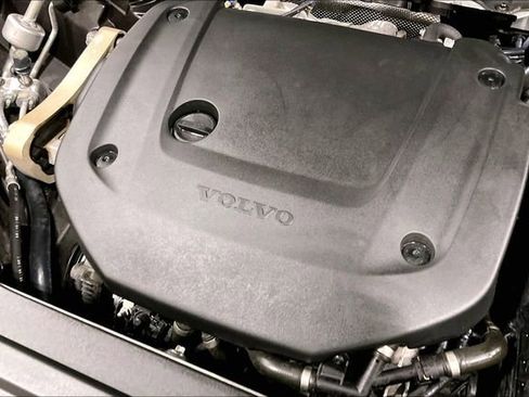 Certified 2023 Volvo XC90 B6 Ultimate w/ Protection Package Premier image 38