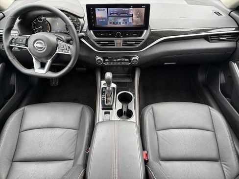 Certified 2025 Nissan Altima 2.5 SR w/ SR Premium Package AWD/4WD image 2