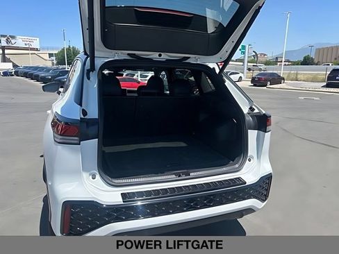 Used 2025 Volkswagen Tiguan SE R-Line AWD/4WD image 16