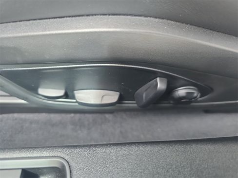 Used 2025 Porsche 911 Carrera GTS image 24