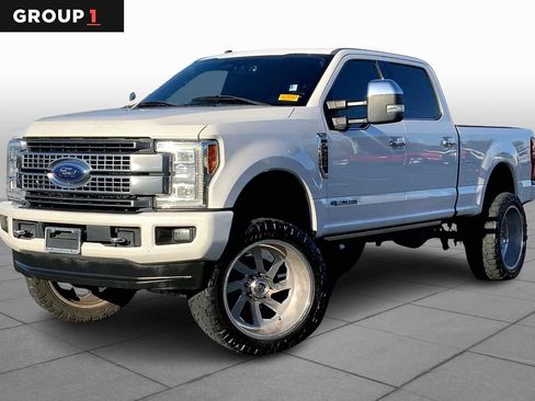 Used 2018 Ford F250 Platinum w/ Platinum Ultimate Package AWD/4WD image 1