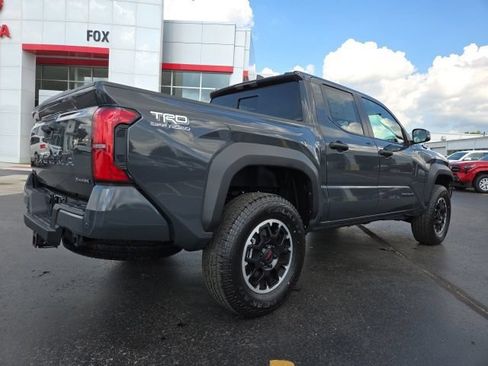 Used 2026 Toyota Tacoma TRD Off-Road w/ TRD Off Road Upgrade Package AWD/4WD image 9